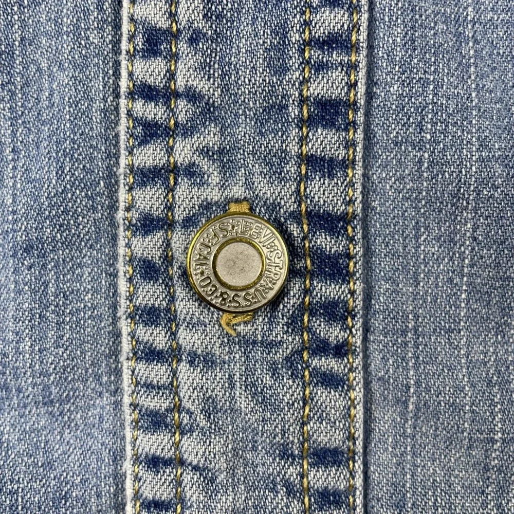 Levi's Shirt Mens L Blue Denim Button Up Long Sleeve Workwear Casual Cotton